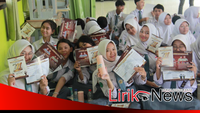 Puluhan Siswa Siswi SMAN 1 Soreang Mengikuti Sosialisasi Pendidikan Pelaksanaan Pilkada 2024